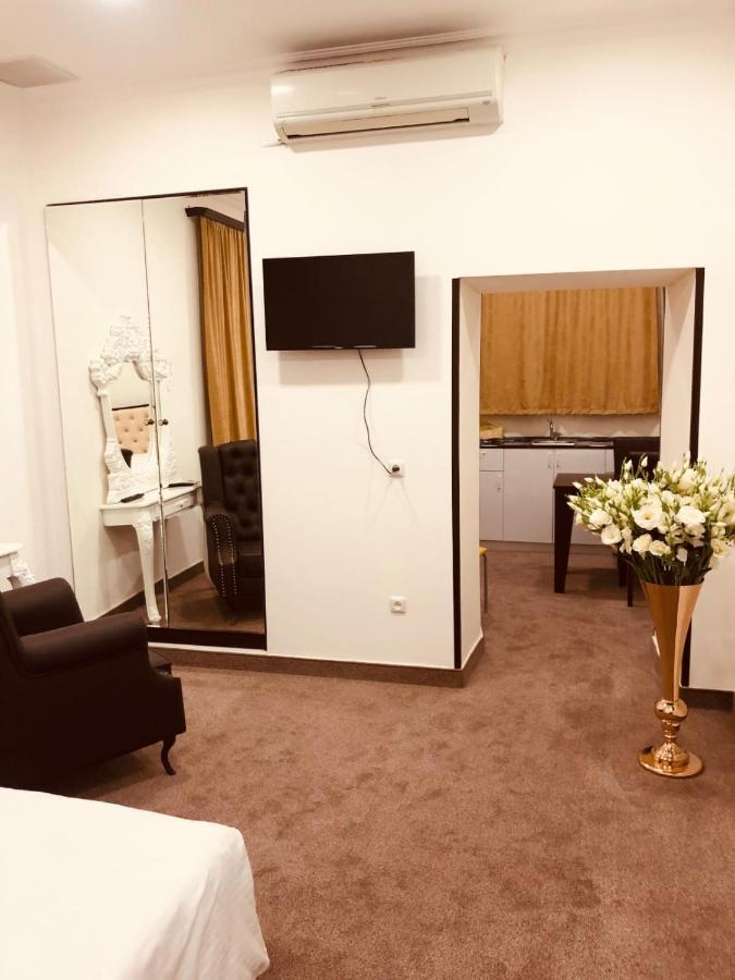 It Hotel Tumanyan Street Jerevan Exteriör bild