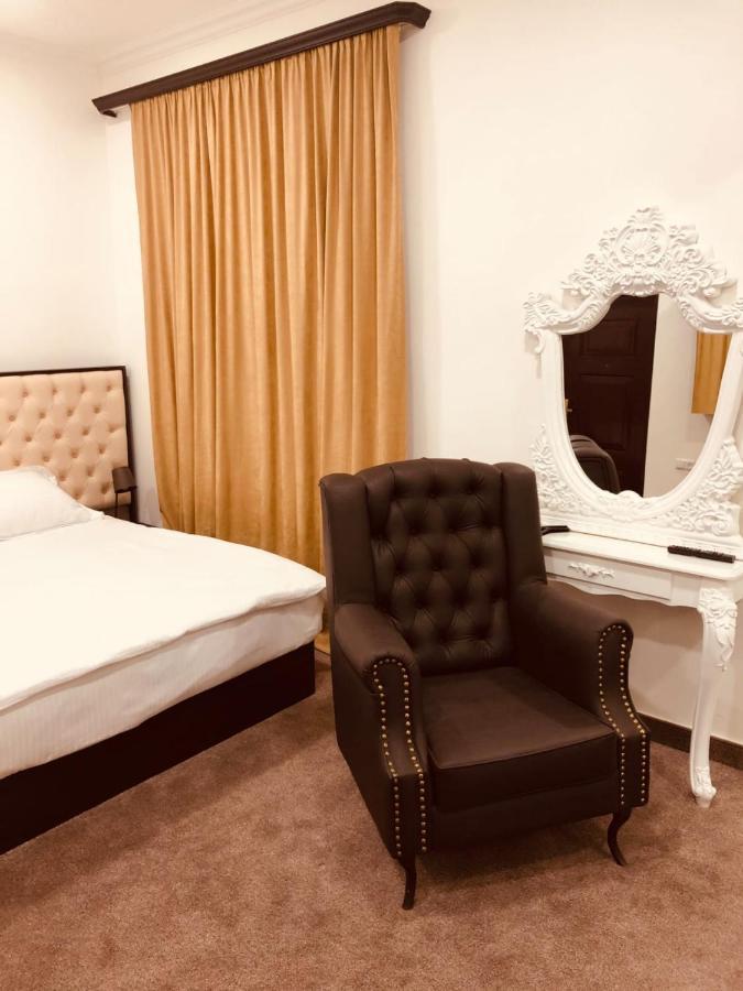 It Hotel Tumanyan Street Jerevan Exteriör bild