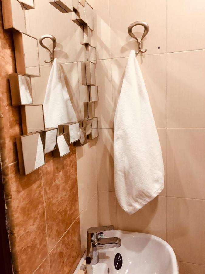 It Hotel Tumanyan Street Jerevan Exteriör bild